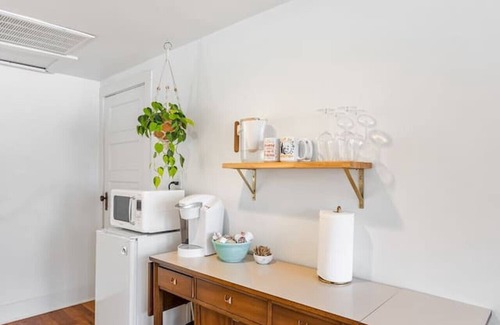 Inglewood House | East Nashville Loft in quiet walkable neighborhood
