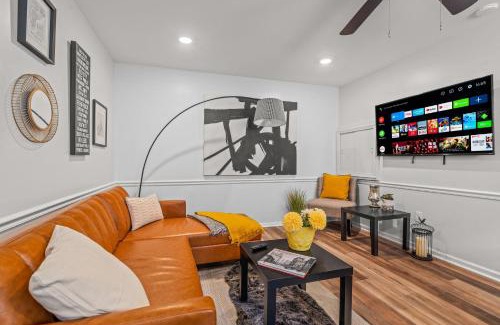 Passyunk Square Apartment | East Passyunk Trendy Apartment