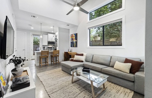 Blackshear-Prospect Hill House | East Side Haven - Blocks from Local Food Legends