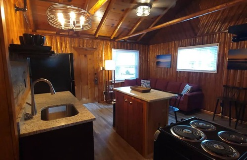East Tawas Cabin | East Tawas 2 bedroom cabin