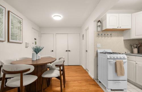 Gramercy Apartment | East Village Manhattan 3BR Apartment for City Life