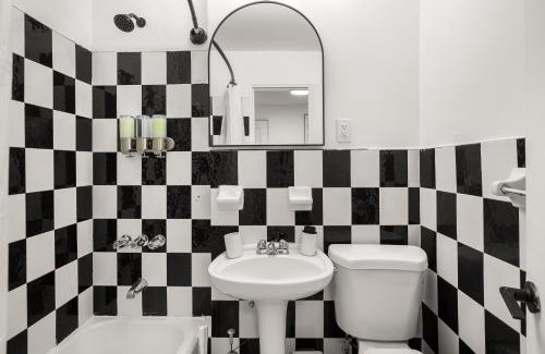 Gramercy Apartment | East Village Manhattan 3BR Apartment for City Life