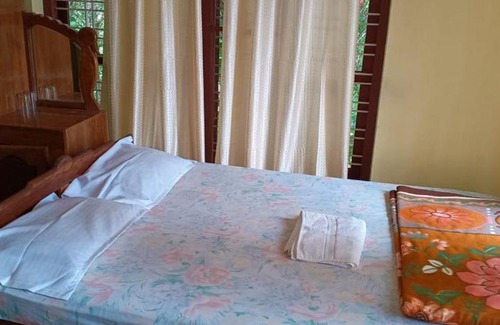 Pallivasal Apartment | East West Farm Homestay