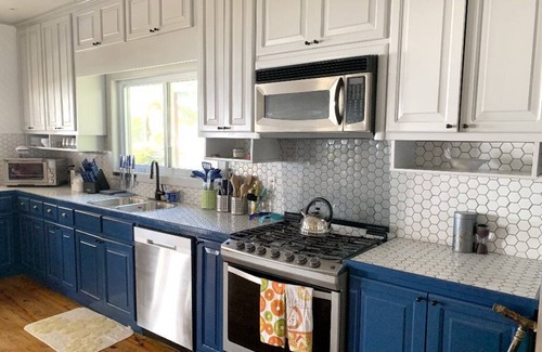 Isla de Utila House | East Wind - 4 Bedroom Ocean Front Luxury