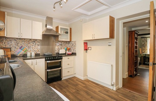 Dersingham Cottage | EASTER COTTAGE, with open fire in Dersingham
