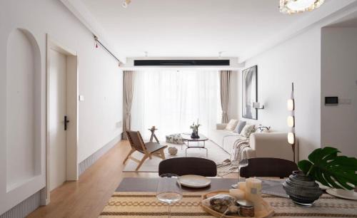 Huangpu Apartment | Eastern Hub - Bund Branch Cozy Chic 3bedroom Skyline&Shanghai Tower View Apt