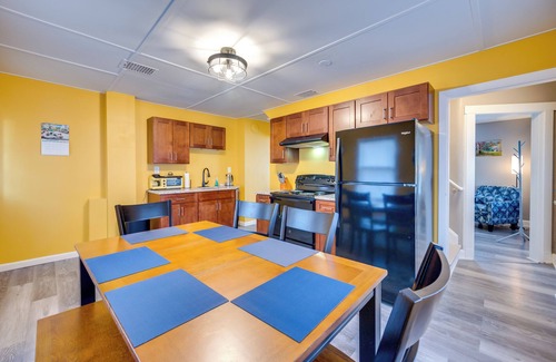 Easthampton Apartment | Easthampton Vacation Rental - Walk to Breweries!