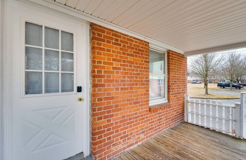 Easthampton Apartment | Easthampton Vacation Rental - Walk to Breweries!