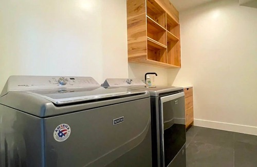 Parker Lane House | Eastside Mansion Pool Rainey St 7 min Drive