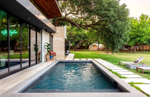 Parker Lane House | Eastside Mansion Pool Rainey St 7 min Drive