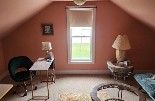 Athens House | Easy Drive to the Finger Lakes; Small Town with Big Hospital