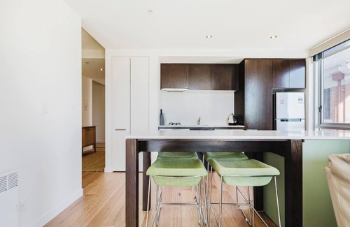 East Melbourne Apartment | Easy Eastside Urban Chic with a Rooftop Pool Oasis