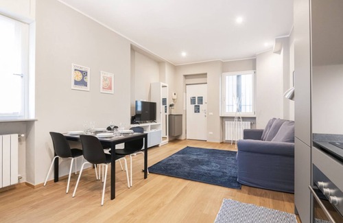 Guastalla Apartment | Easylife - Beautiful flat Pta Romana/Policlinico
