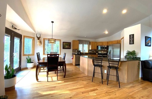 Evergreen House | Echo Hills Mountain Lodge - In the foothills of the Colorado Rockies