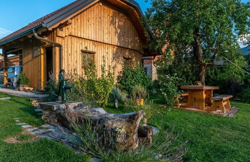 Hrib pri Hinjah House | Echo Valley Hillside Holiday Home with Sauna - Two Bedroom Holiday Home with Sauna