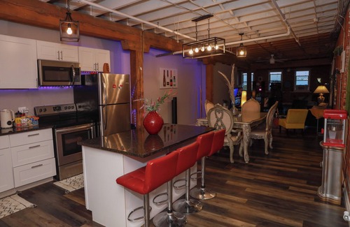 Detroit Apartment | Eclectic Industrial Loft in Detroit's Corktown + Free Parking