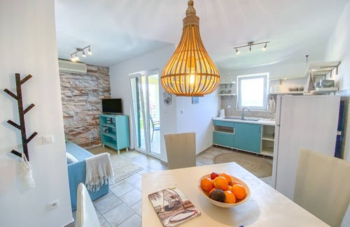 Lumbarda Apartment | Eco apartments Sunshine - Dance Lovers for 4