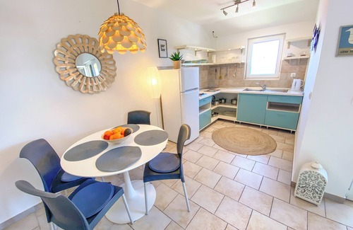 Lumbarda Apartment | Eco Apartments Sunshine with heated pool