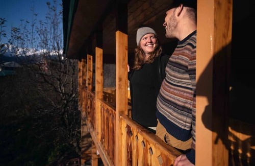 Jagatsukh Cottage | Eco-friendly mountain cottage- manali