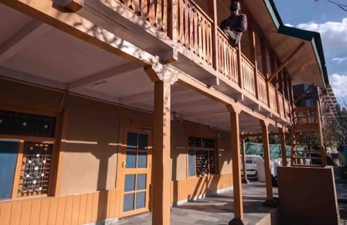 Jagatsukh Cottage | Eco-friendly mountain cottage- manali