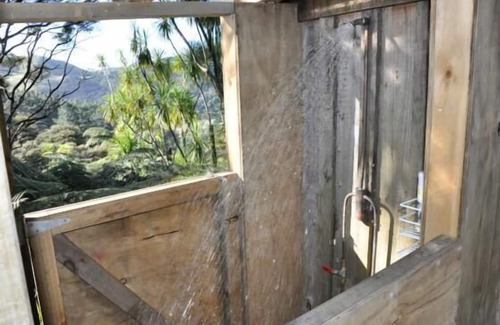 Muriwai Cottage | Eco-friendly Te Aute Ridge Cottage