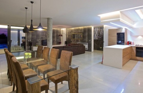 Farini Villa | Eco-friendly Villa Aria with a pool and a party room