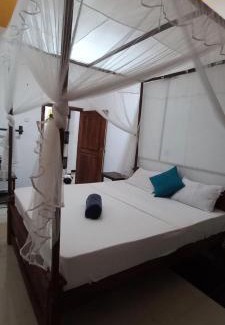 Udawalawa House | Eco home stay and safari