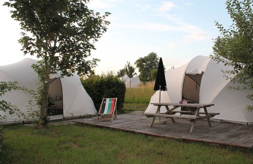 Westouter RV Rental | Ecochique
