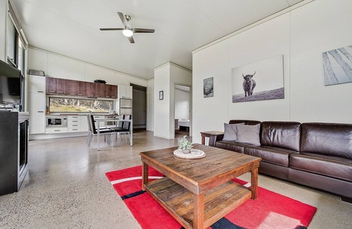Crackenback Ski Chalet | Ecocrackenback 16 'Sustainable chalet close to the slopes.'