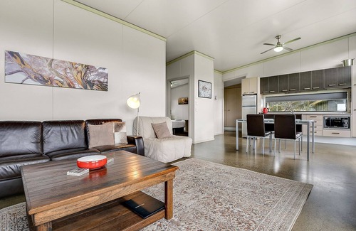 Crackenback Ski Chalet | Ecocrackenback 7 'Sustainable chalet close to the slopes.'