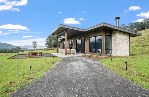 Barrengarry Villa | EcoLuxe Villa on 146 acres in Kangaroo Valley - breathtaking views,wild swimming