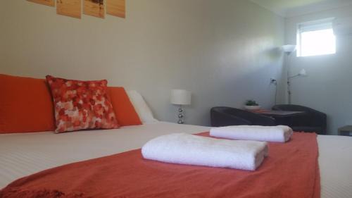 West Ballina Cabin | Econo Lodge Chaparral Motel Ballina