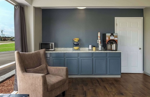 Havelock Hotel | Econo Lodge Cherry Point