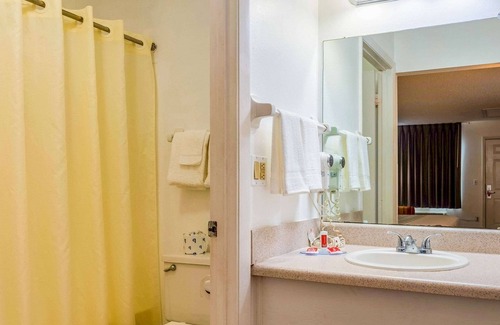 Crystal River Hotel | Econo Lodge Crystal River