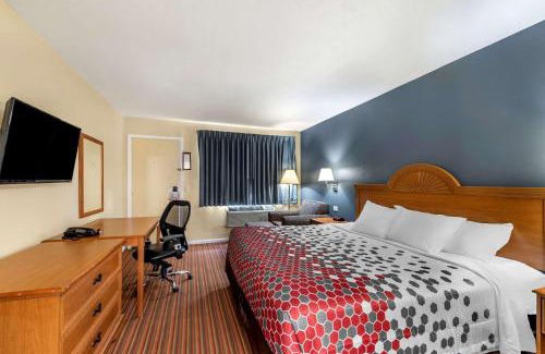 Erlanger Cabin | Econo Lodge Erlanger - Cincinnati Airport