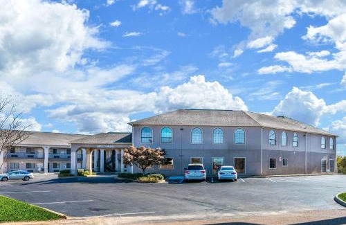 Horn Lake Hotel | Econo Lodge Inn & Suites Horn Lake - Southhaven