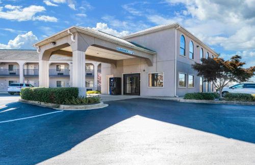 Horn Lake Hotel | Econo Lodge Inn & Suites Horn Lake - Southhaven