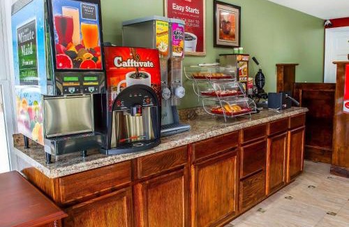 Clairton Hotel | Econo Lodge Jefferson Hills Hwy 51