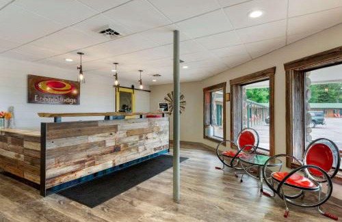 Upper Peninsula Michigan Cabin | Econo Lodge Lakeview