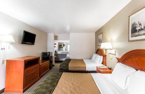 Lebanon Cabin | Econo Lodge Lebanon