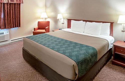 Menominee Cabin | Econo Lodge On the Bay