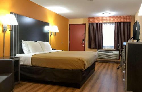 Purcell Cabin | Econo Lodge Purcell