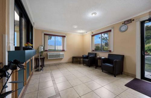 Fredericksburg Cabin | Econo Lodge Spotsylvania Town Center