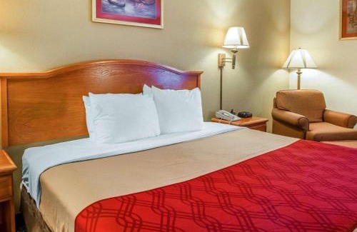 Brunswick Cabin | Econo Lodge