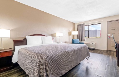 Childress Hotel | Econo Lodge