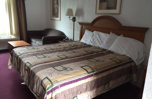Franklin Hotel | Econo Lodge
