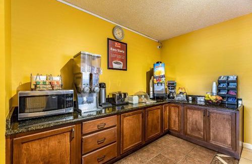 Kingsland Cabin | Econo Lodge
