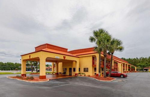 Kingsland Cabin | Econo Lodge