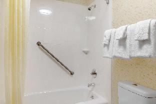 Lenoir City Cabin | Econo Lodge