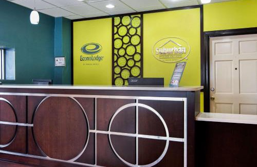 Selma Cabin | Econo Lodge